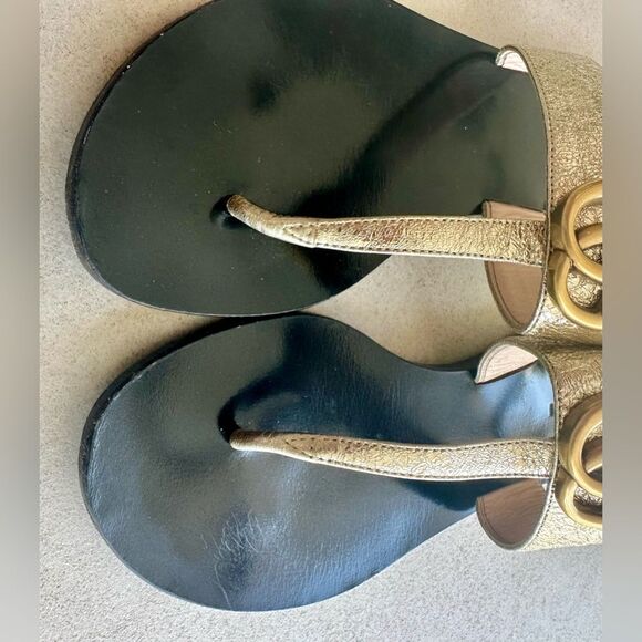 Gucci GG Marmont Sandals Metallic Gold Leather Thong Flats Flip Flops Size 36.5 - Picture 7 of 11